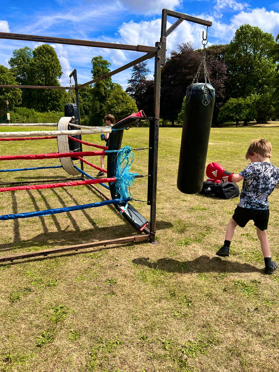 Free kids boxing classes today at Beacon Park Lichfield.
Box Clever in partnership with Sports development Lichfield district council #free #givingback #boxing #teachemyoung 🥊