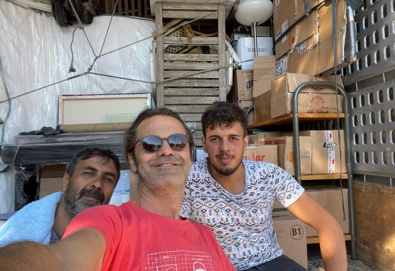 lavarlaa's tweet photo. Metin Solmaz (@metinsolmaz) taşınma günlüğünün beşincisini Ankara'dan yazdı.

Dost-İletişim-İmge üçgeni ve 5 saatlik saklambaç
https://t.co/ebiXowSdze https://t.co/kWsRMrCLj3