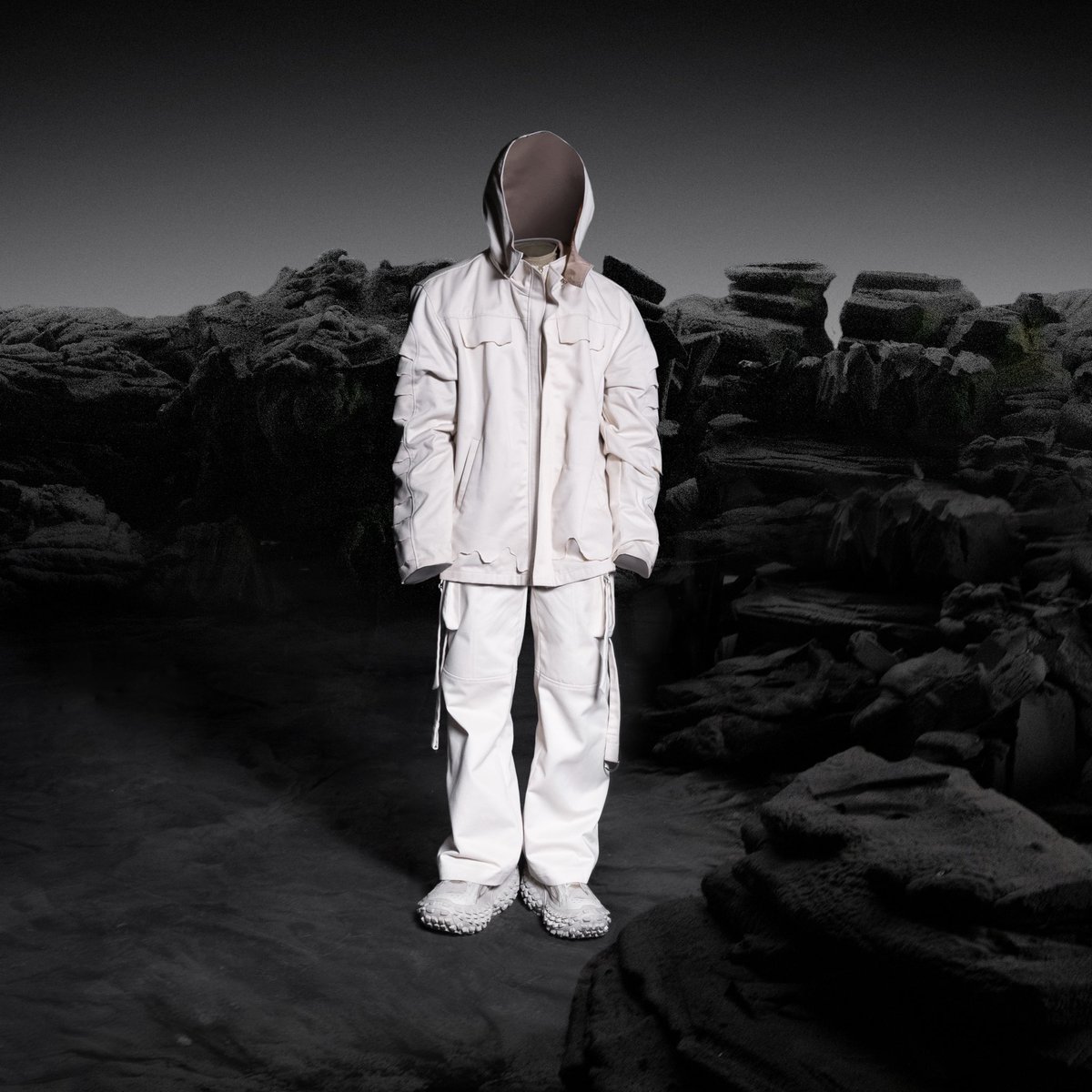 Mono_hng's tweet photo. MONO - CLOTHING REVEAL
Such a stunning look! Can't wait to introduce them to you guys. 🙏🏼
08112222
#mono https://t.co/ut0OoScN3j