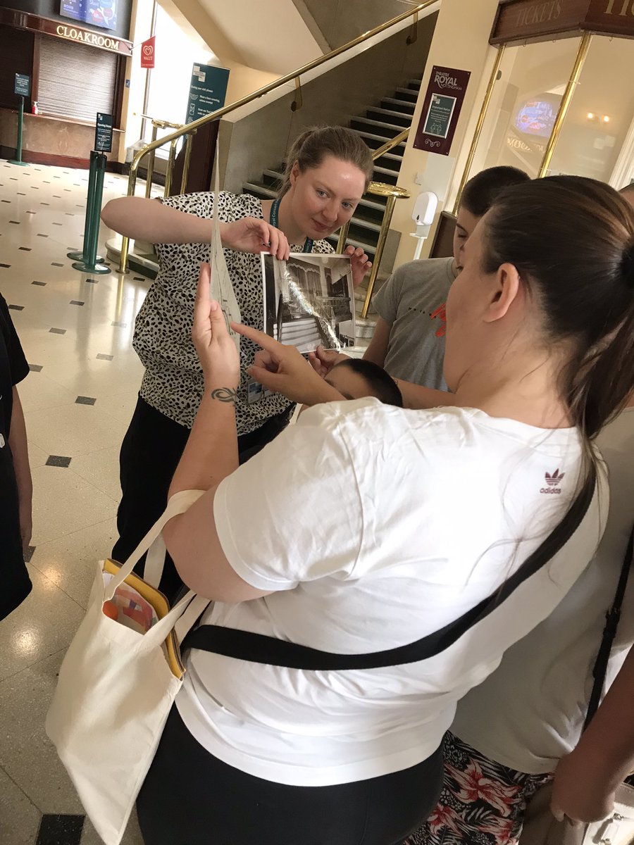 Thanks @david_longford <a href="/RoyalNottingham/">TRCH</a> &amp; team for launching our Family Arts sessions today. Informative, fun - art for everyone, a bus ride away. More to come over the holiday! #RemovingBarriers #OurTheatre #OurHistory #OurArts <a href="/acsnottingham/">Anthony Carver-Smith</a> <a href="/ChalleNGeNottm/">ChalleNGe</a>