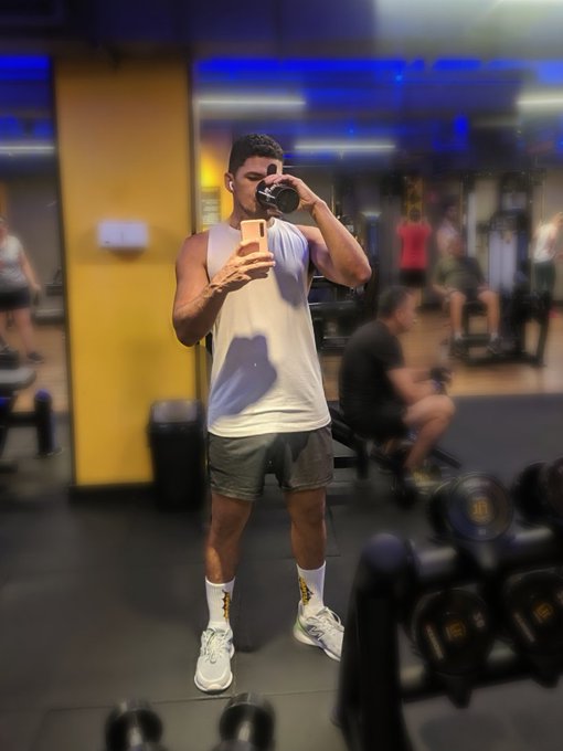 Silence, shape in construction 🏗️ https://t.co/9lQJQqnFIr