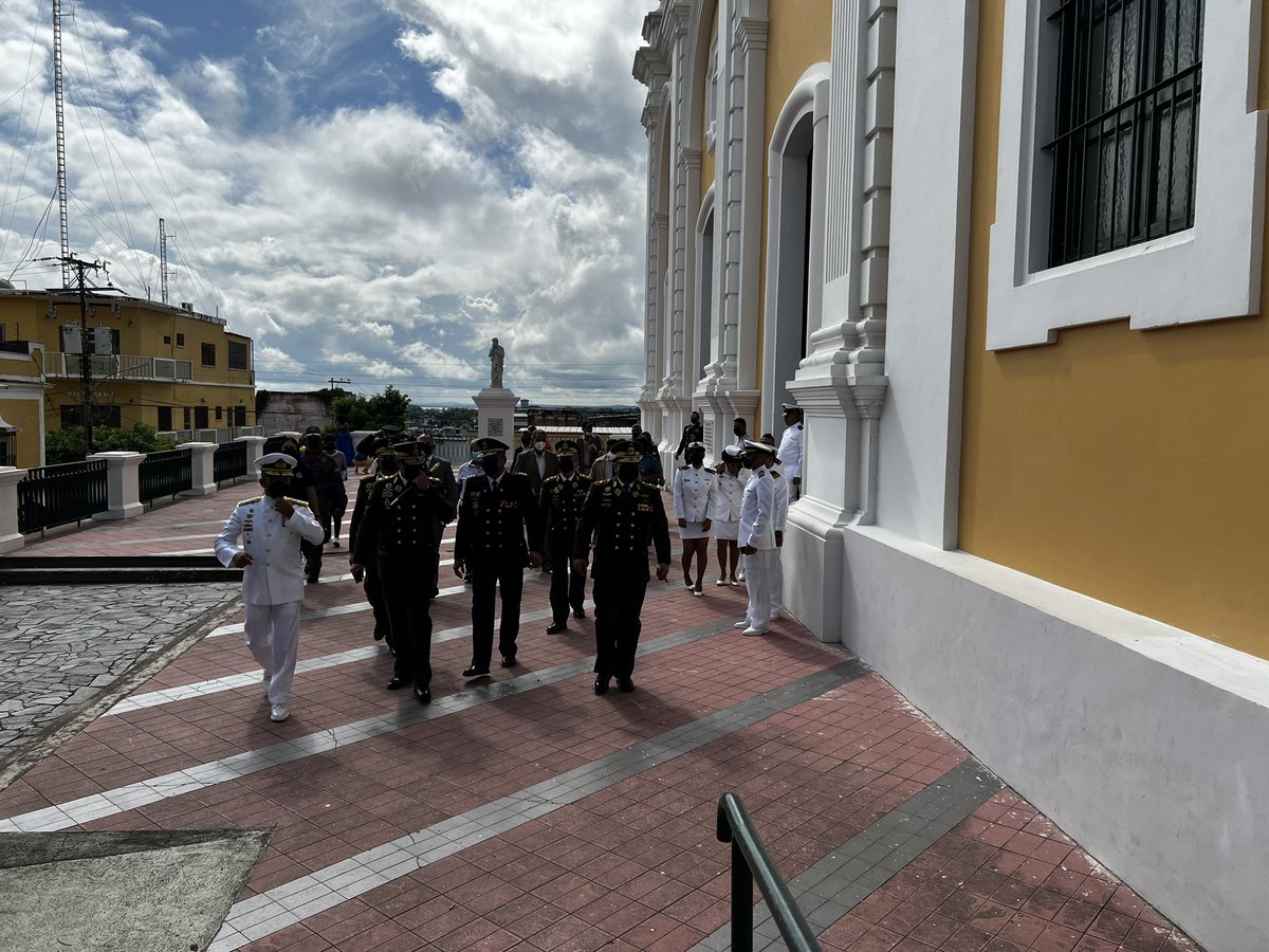 comandosergioh's tweet photo. Ahora continuamos con los actos protocolares por los 85 aniversario de la @gnbdevenezuela desde el cuadrilátero histórico de Ciudad Bolívar #MaduroIndestructible https://t.co/iPktxBx6L8