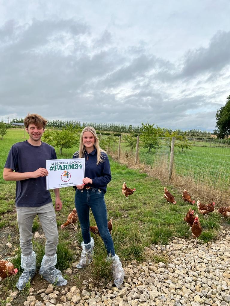 Chippindale Foods (@expertsineggs) on Twitter photo Out with our producers on the range #Farm24 Out with our producers on the range #Farm24