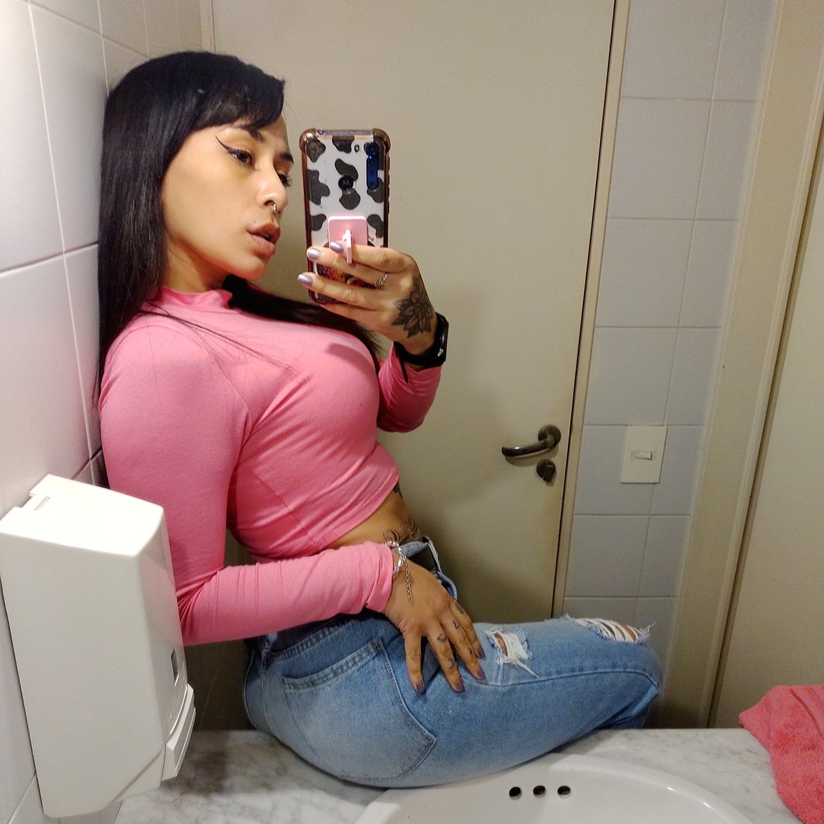 Reisg19's tweet photo. #NuevaFotoDePerfil https://t.co/S2vZvpuToc