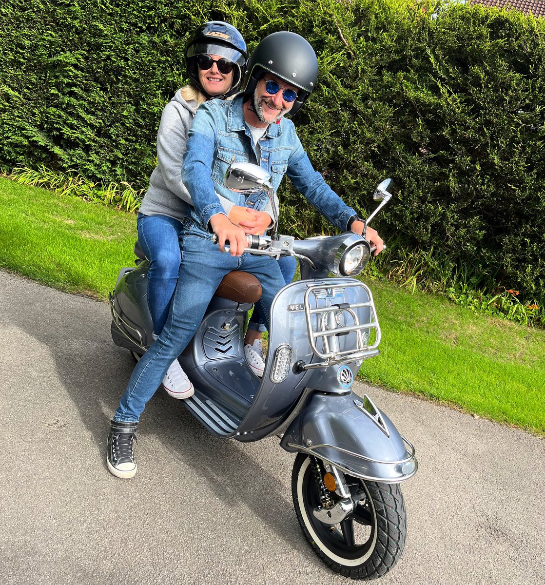Our customer Christopher ready to ride ⚡️ Contact us for a test ride or more info 0333 455 9959 / info@veloemopeds.com

#veloemopeds #electricmoped #electricscooter #ev #zeroemissions #noulez #citylife #commuter #london #ukcities #easytravel #thefutureiselectric #testride