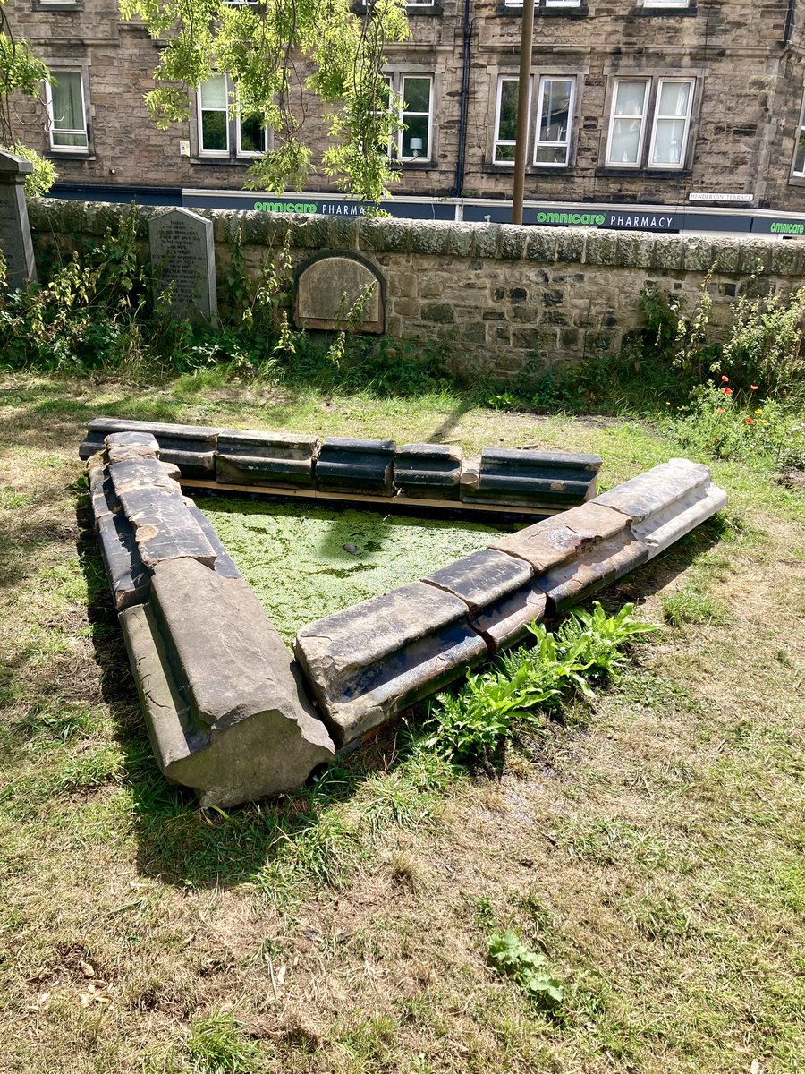 Friends of Dalry Cemetery tweet media