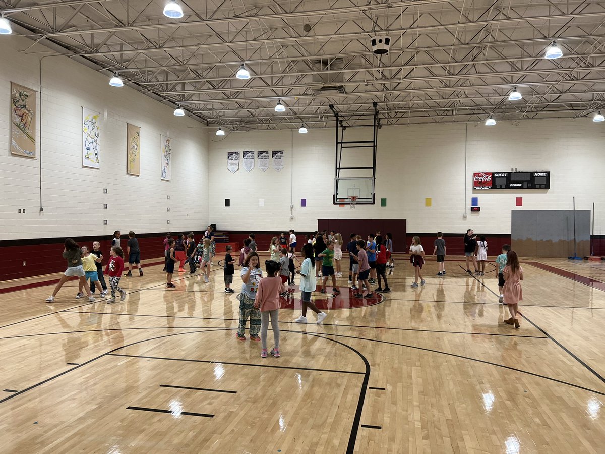 4th Grade PE meeting new friends in a rock, paper, scissors instant activity! <a href="/CarmelESColts/">CarmelElementary</a> <a href="/CherokeeSchools/">Cherokee Co. Schools</a> #SixBarnsOneRanch