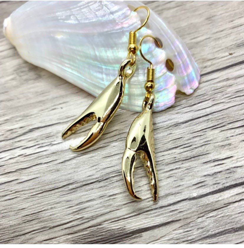 rofmanp's tweet photo. Excited to share this item from my #etsy shop: Crawfish Claw Earrings, Realistic Crab Claw Dangles, Beach Boho Earrings https://t.co/QZJgSCtKwi
#crawfish #oceanjewelry #etsy #lyrisgems https://t.co/sYr76JFIrM
