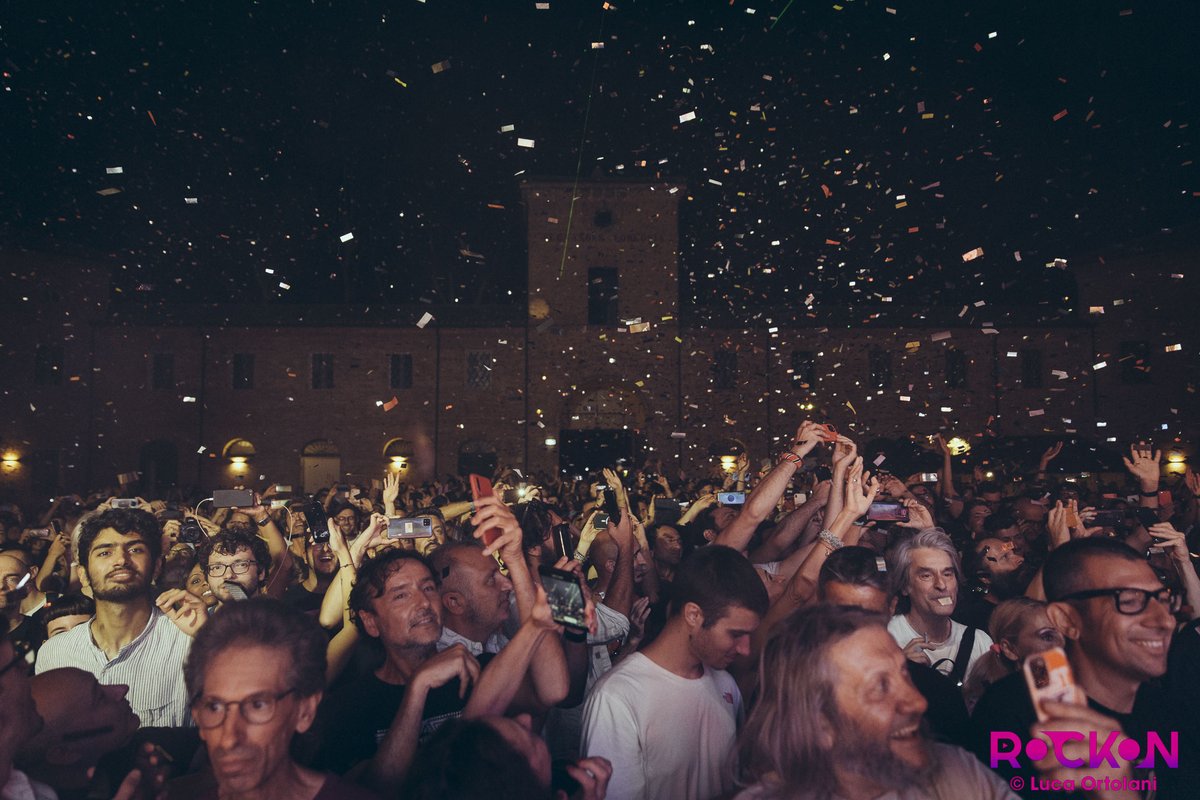 #Acieloaperto: guarda le foto e scopri la scaletta del concerto dei The FLAMING LIPS 📸➡️ rockon.it/reportage-live…