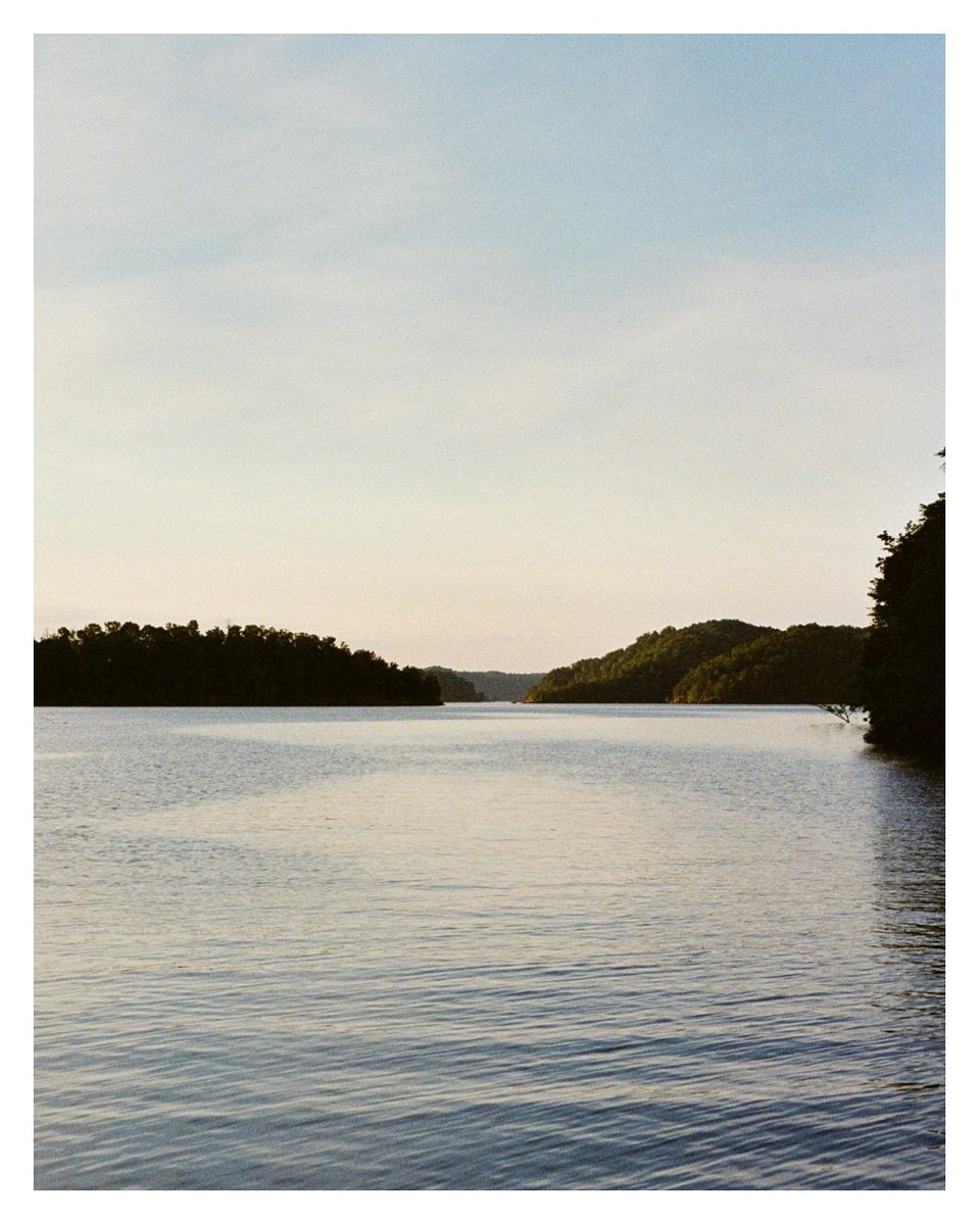 godbey_cole's tweet photo. Lake Cumberland 2022 #35mm https://t.co/WgQn6xYAjN