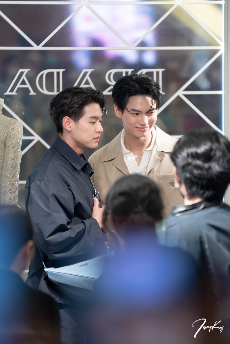 iampk_z's tweet photo. วันนี้หนุ่ม PORSCHE เขาเจอกันนะ 🥺🥺🥺
#winmetawin #snowballpower 
#bbillkin #PradaShine https://t.co/o9P0CuCyW7