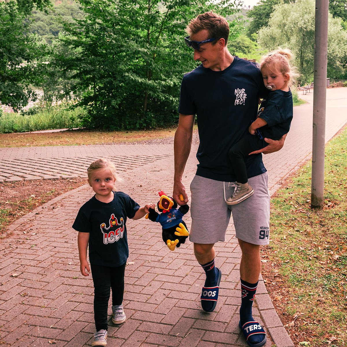 Familie Jenike mit Style am Seilersee unterwegs... 😎

Hier geht's zu unserem neuen Zeuch: bit.ly/Neues_Zeuch