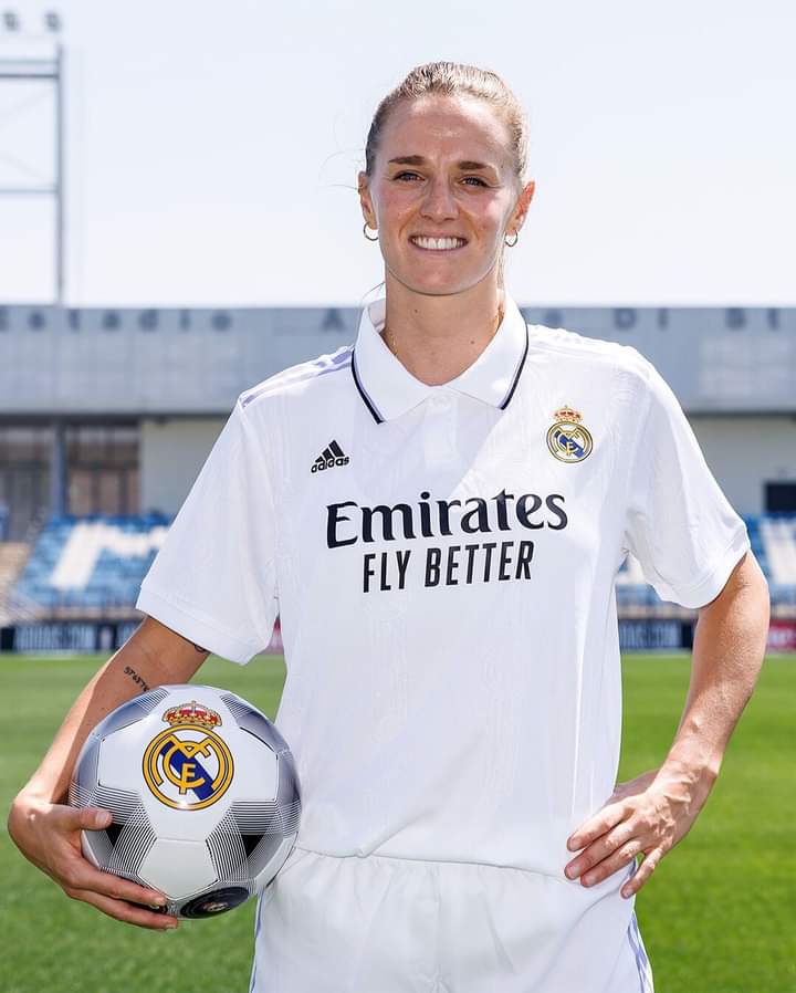 puromadridista3's tweet photo. 😃 @sandietoletti https://t.co/OcA2cSN8dM