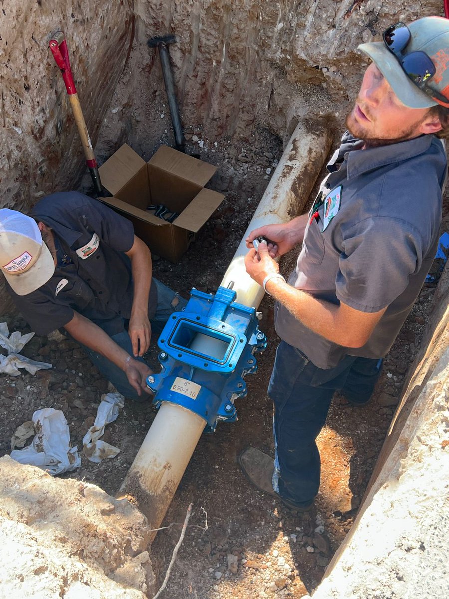 AdvancedValve's tweet photo. Another city has discovered the value of the AVT EZ Valve. AVT's Steven Todd and Shawn Petty trained the City of Fredericksburg on installing our #InsertionValve. Steven said: "They installed a 6” on DR18 and did a great job!".
Welcome to the AVT family City of Fredericksburg https://t.co/3G0VXy2eUV