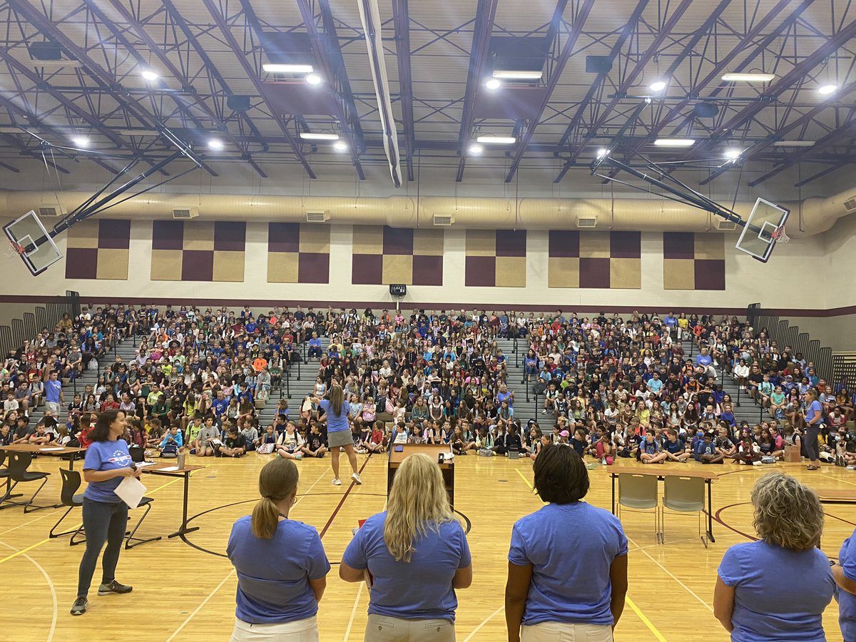 Riverside Int School tweet media