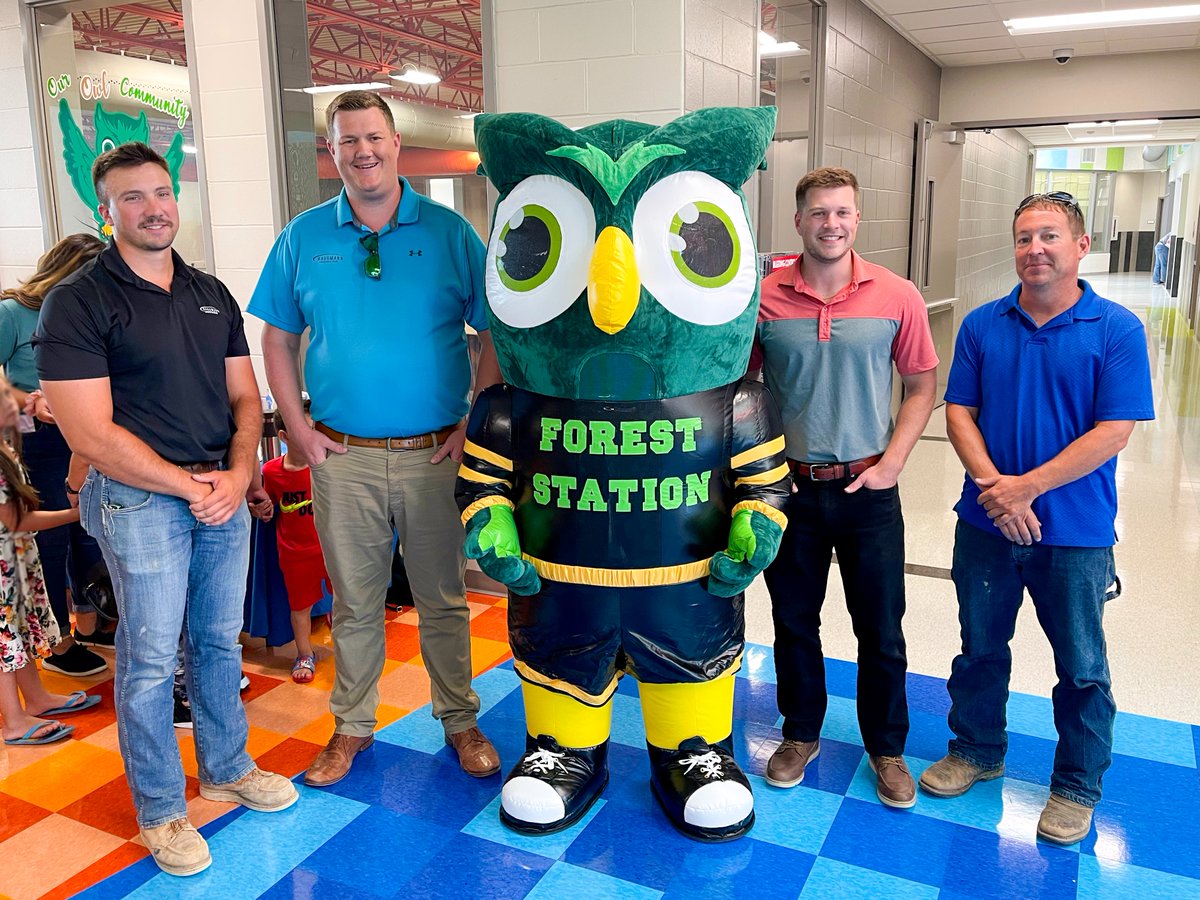 BuildHCI's tweet photo. We celebrated the completion of @OmahaPubSchool @OPS_ForestStn! Through innovation and collaborative partnerships, students have a new and inspiring environment to learn.
.
.
.
#buildhci #hausmann #ops https://t.co/xTPe97GQHG