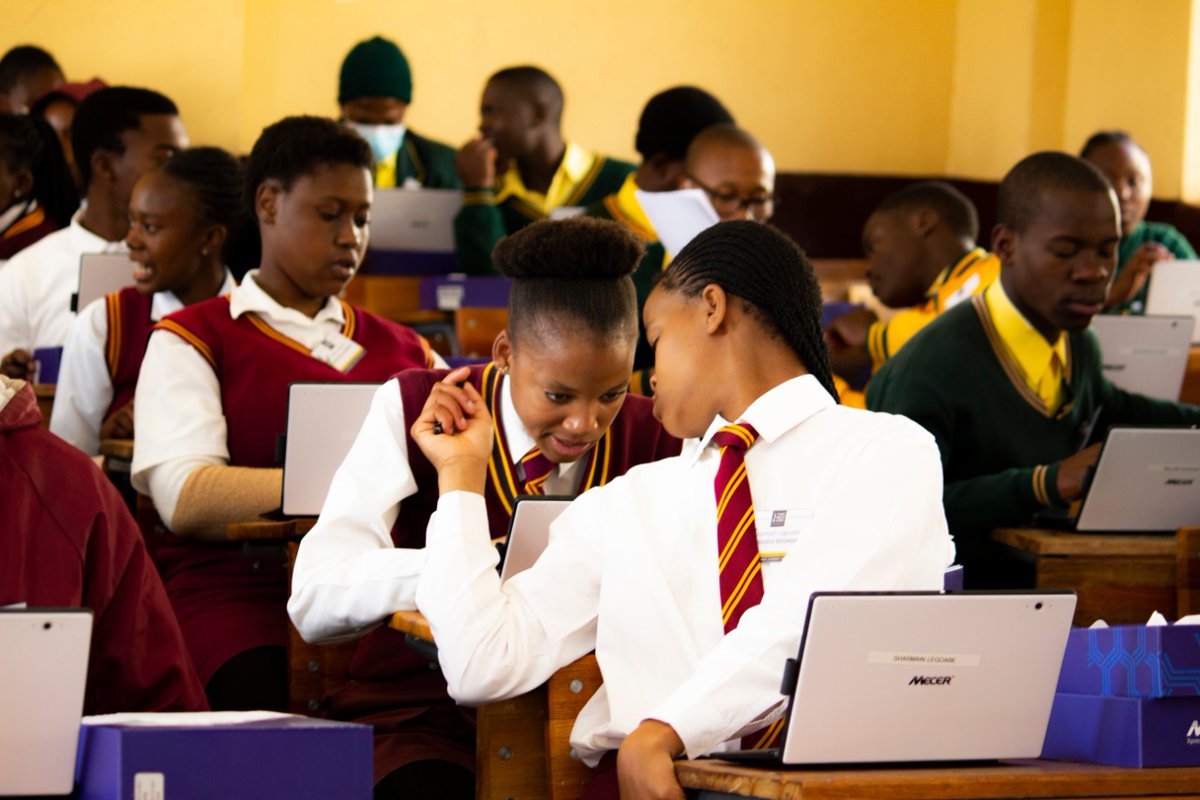 <a href="/carolrjaji/">Carol Jaji</a>, Tshimologong’s Digital Skills Academy Manager sat down for an interview on <a href="/MassivMetro_SA/">Massiv Metro</a> with <a href="/PennyLebyane/">PennyLebyane💚RasediLebyane</a> &amp; spoke about the #SkillsForFuture Scholars Programme, an initiative by Tshimologong in partnership with <a href="/TheBankingSETA/">TheBankSETA</a> currently running at Limpopo.