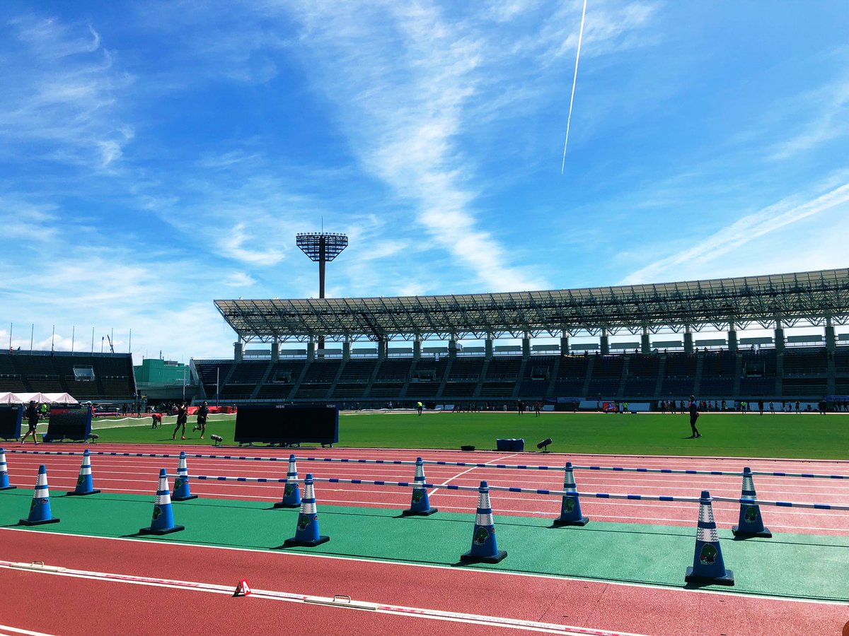 moooeco13's tweet photo. 3年ぶりにインターハイに引率で来ていました！徳島は自分の大会を通しても初めて！久しぶりのインターハイも熱い場所だった〜🥹うちの子もベストが出て、同じ高校生からたくさんの刺激貰えて、良かった良かった！

今までの、これからの、競技を控える全ての高校生アスリートの皆さん！頑張れ〜！ https://t.co/I3TlA9pKTB