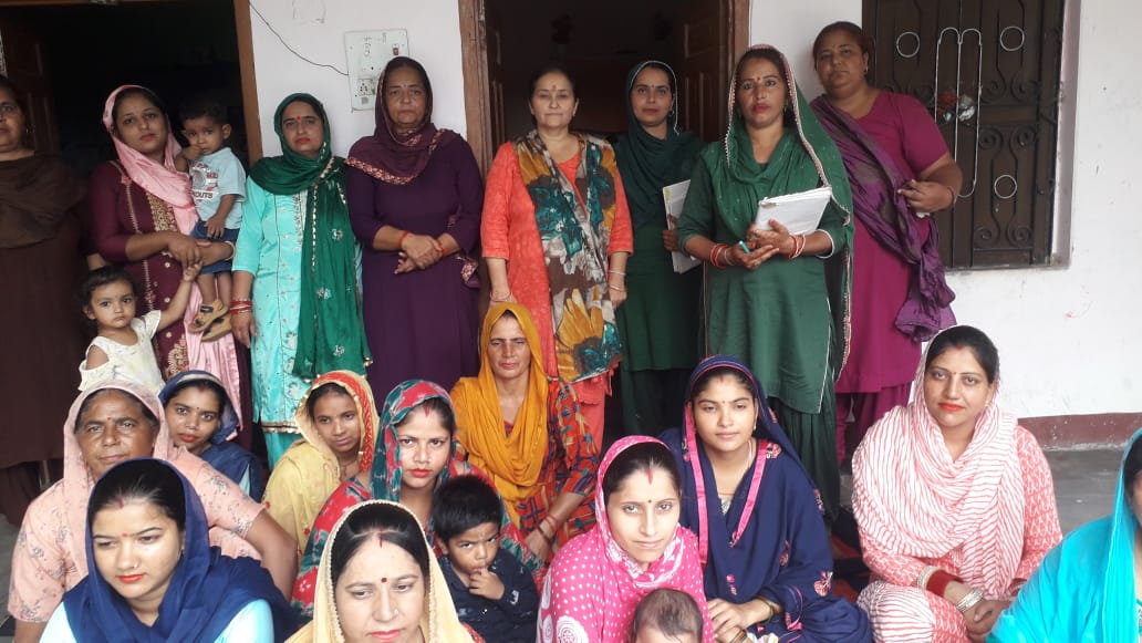 poshan_una's tweet photo. Activities to generate Awareness about identification and care for Low Birthweight Born babies through demonstration of KMC and spreading awareness on IYCF by LS, AWWs and ASHAs in Distt. Una #WBW2022 #WCDHP #POSHANABHIYAAN #worldbreastfeedingweek2022 https://t.co/r32WuK0paW