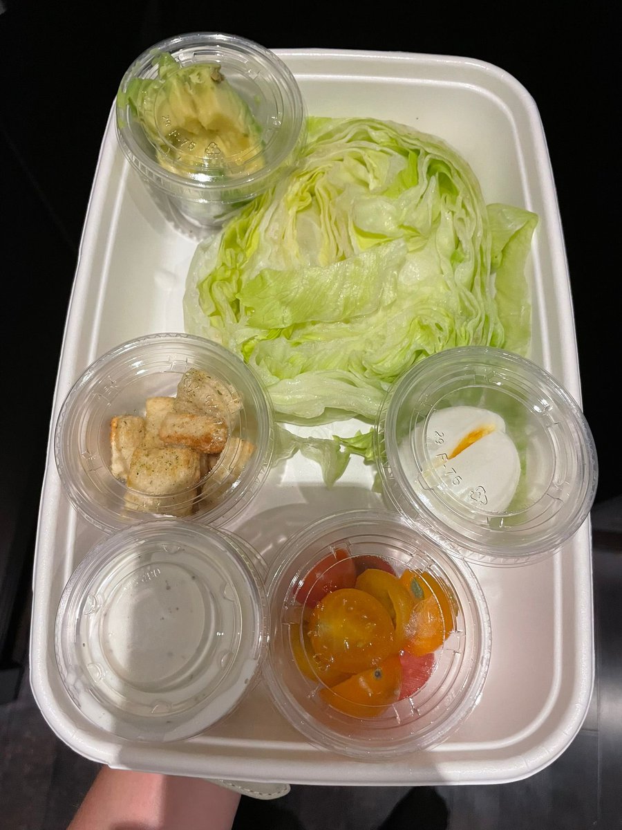RayVucko's tweet photo. For anyone who’s curious….This is what a $27.00 salad will get you from @moxies https://t.co/RZPkcpl1FD