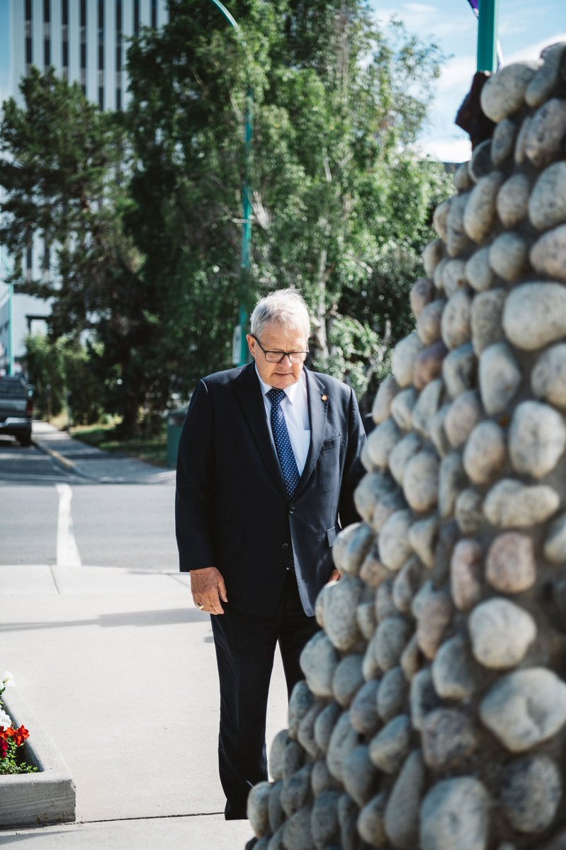 L_MacAulay's tweet image. Yesterday, MP @MMcLeodNWT and I visited Royal Canadian Legion Branch #164 to chat with their members about the issues facing them and their families. We also took some time to lay a wreath with them at the Vincent Massey Legion 164 Memorial.