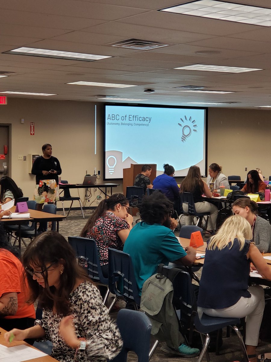 ClintonSchantz's tweet photo. @NEISD @NEISDKIN @DrCapricaWells Day 2 of supervisor orientation. Thank you Rebekah Kmieciak for expanding our supervisor's toolkit. #DiscoverKIN #changetheculture https://t.co/iyZA8yO1yp