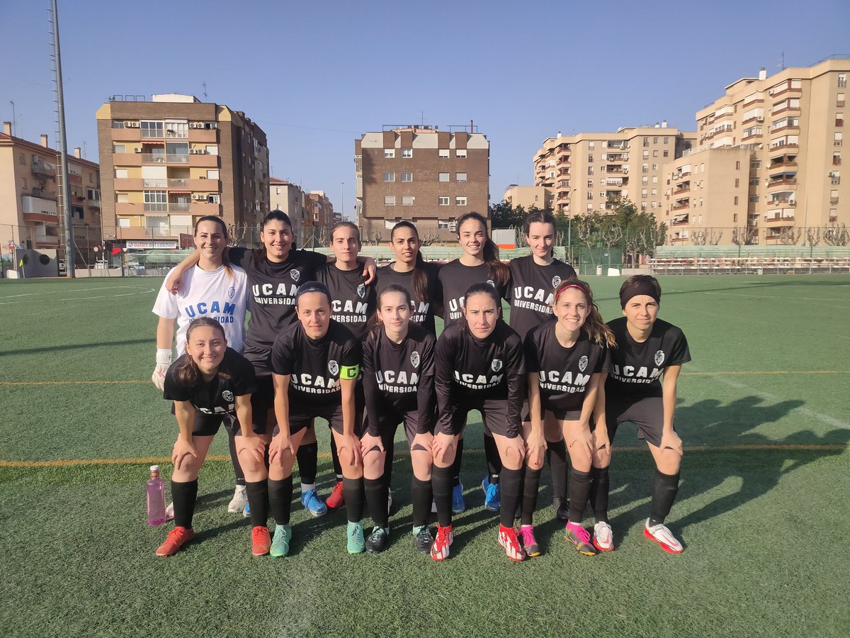 EFFMAlquerias's tweet photo. @luis_estrecho @CiudadDeMurcia @albita_bueno @discobolo_fem El CM del @CiudadDeMurcia no ha recibido bien la información. Ahí está,  en el partido contra su nuevo equipo en el que anoto el gol del @ADAlqueriasFem https://t.co/tEp2elDfwU