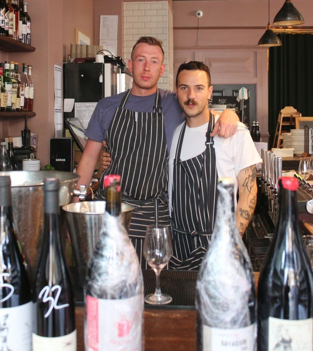 Join The Clarence Family📢

We have got exciting opportunities at The Clarence and our new project in Soho🙌

We are looking for:
- a full time bartender
- a runner
- a wine focused waiter.

If you'd like to join us, send a CV to info@clarencetavern.com. #stokey #job
Pls Retweet!