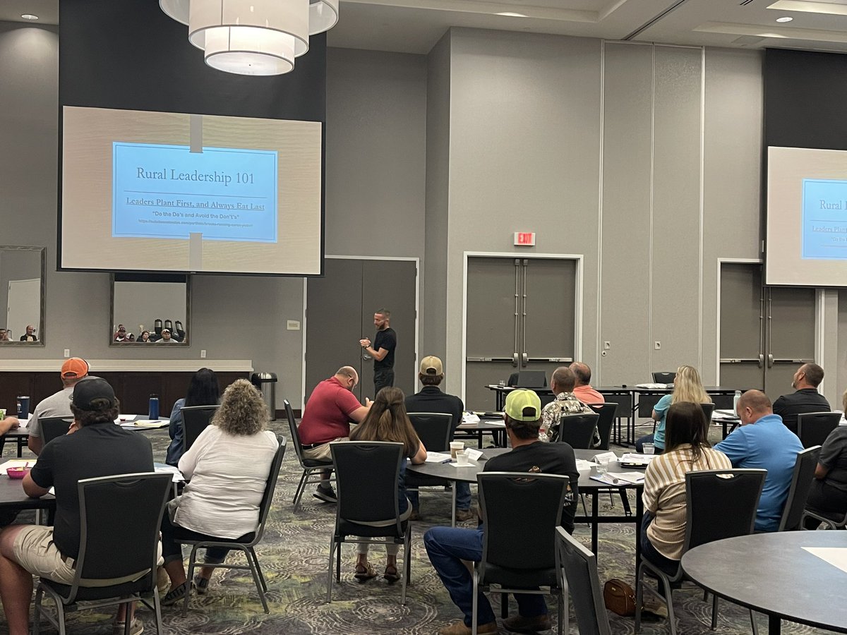 Talking Rural Leadership with <a href="/sub4nation/">Aaron T. Yoder</a> and an amazing group of Co-op Employees at Co-ops 101. #kscoops