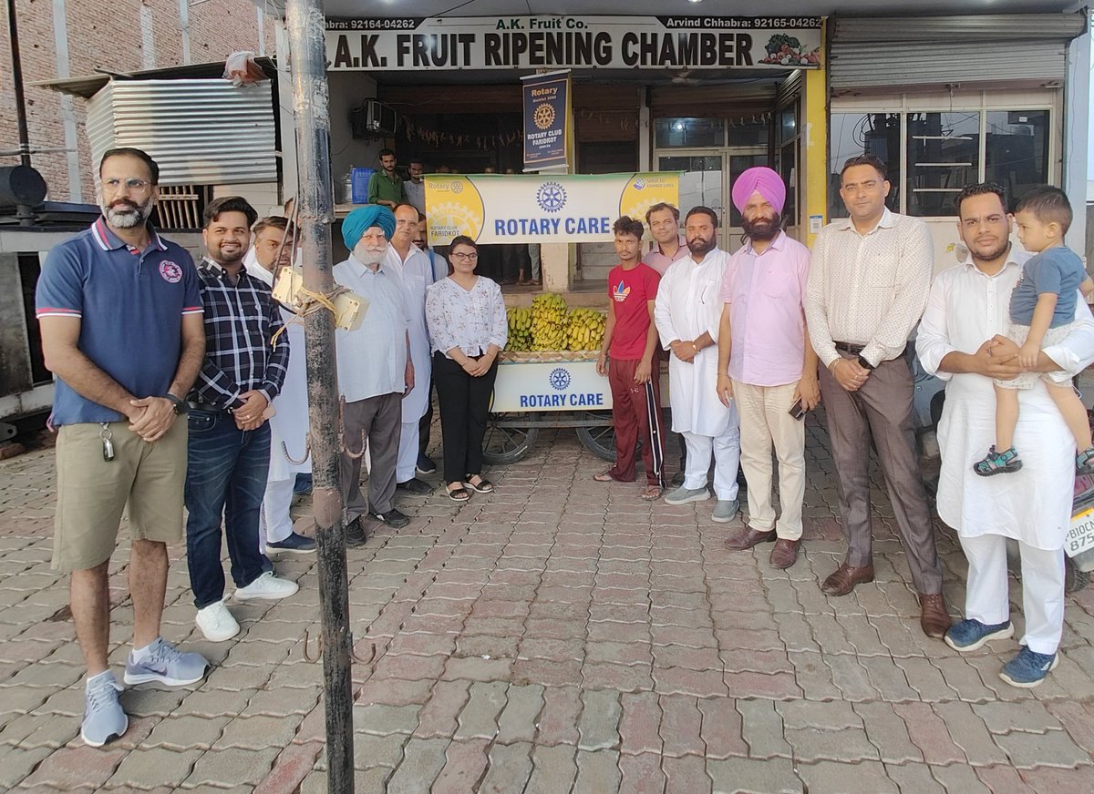 aarshsachar's tweet photo. *PROJECT 13#*
Successfully done Reri distribution to needy
#rotaryclubfaridkot #rotaryinternational #rotarydistrict3090 #helptoneedy #reridistribution #faridkot https://t.co/foH27Lx3XI