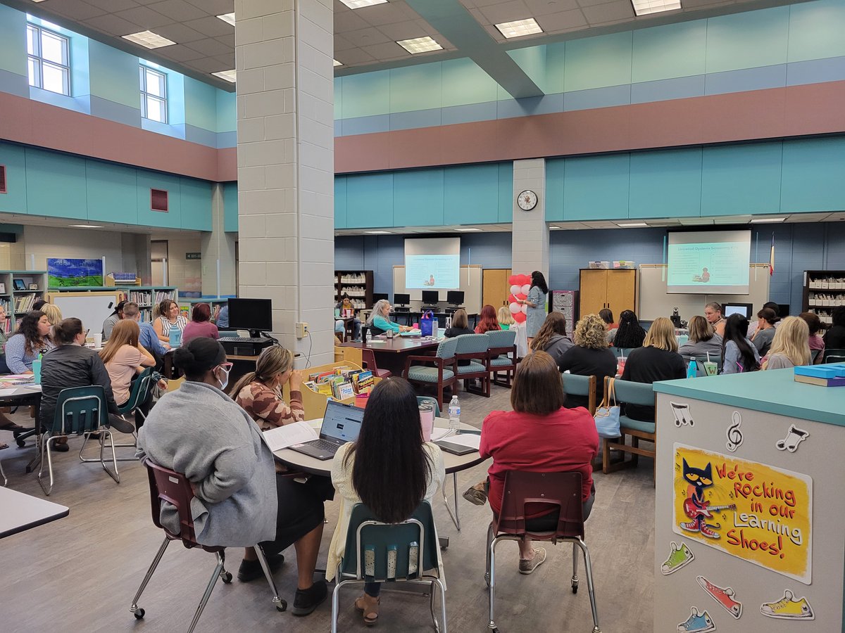 Thank you <a href="/HumbleISD_OFE/">Oak Forest Elementary</a> for allowing Maria and I to come out and spread the word about dyslexia! <a href="/HDyslexia/">Humble ISD Dyslexia</a> <a href="/CorinnaFerrier/">Corinna Ferrier</a>