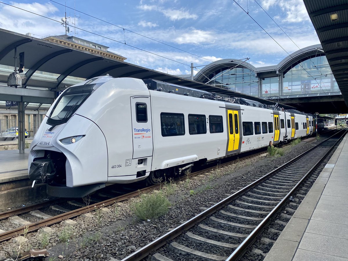 thalys74's tweet photo. Nouvelle rame #Mireo #Siemens en gare de #MainzHbf dans la livrée #Transregio #Transdev https://t.co/JVQLCEywzf
