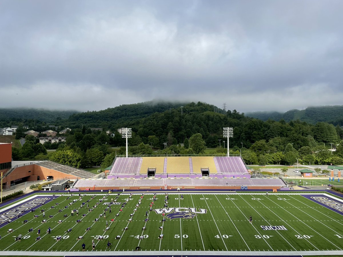 CatamountsFB's tweet photo. 𝘋𝘈𝘠 1 Who has it better than us? 

#LOTE https://t.co/7GCaDlJYwH