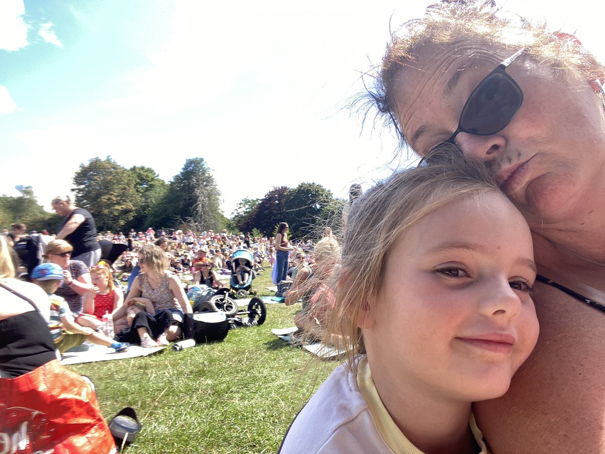 EllyKellyFryer tweet media