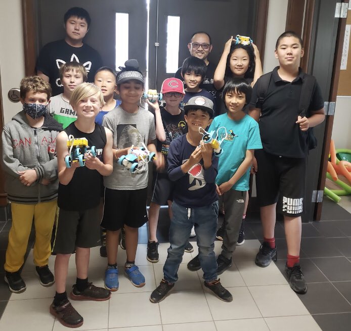 Bricks4KidzPEI's tweet photo. This group at our Bricks4Kidz Master Builders made some very impressive bots through coding and using SPIKE PRIME LEGO kits!
#B4KMasterBuilders #DiscoverPEI #PEICanada
#ExplorePEI #LEGO https://t.co/MG7tO12wWQ
