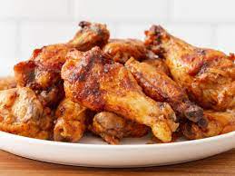 SnappersKenn's tweet photo. You know the drill! Wednesday means 1/2 price wings from 4:30pm-8:00pm and then Karaoke from 8pm-12am. Come by to quench your thirst, fill your belly, and have a good time!
#Karaoke #DaveSmith #BeEntertained #WednesdayKaraoke #HappyHour #WingNight
$5 cover charge. https://t.co/ogelKWsg99