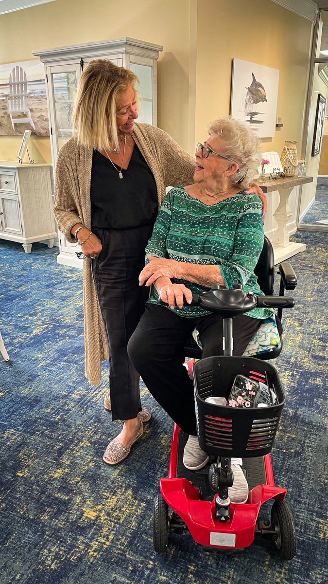 Rosalee and Nancee reminiscing about the good ol’ days. #lovelifehere #VenturaTownehouse #luxuryseniorliving #retirementcommunity #venturacalifornia