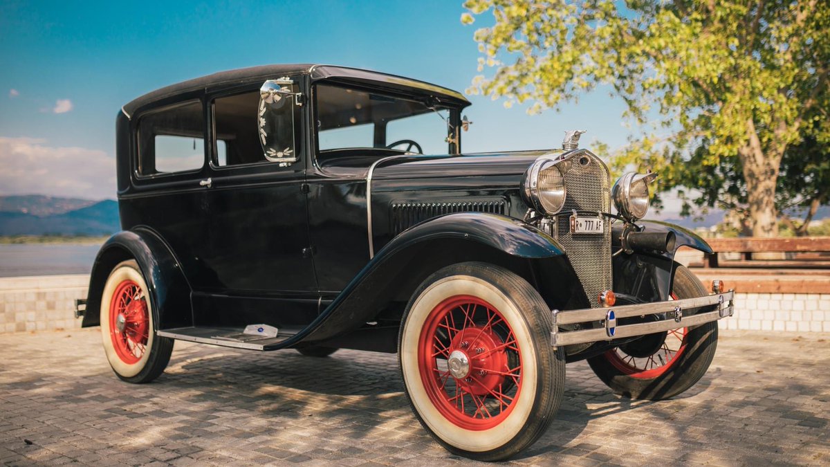 retroalbania's tweet photo. #Ford Model A – 🤎 Mjeti më i vjetër në Regjistrin e Mjeteve Historike #Retro, që ka udhëtuar nga #Austria drejt Shqipërisë, nën kujdesin e Z. Fritz Liebig.

#KoleksioniRETRO https://t.co/iq3uctNh66
