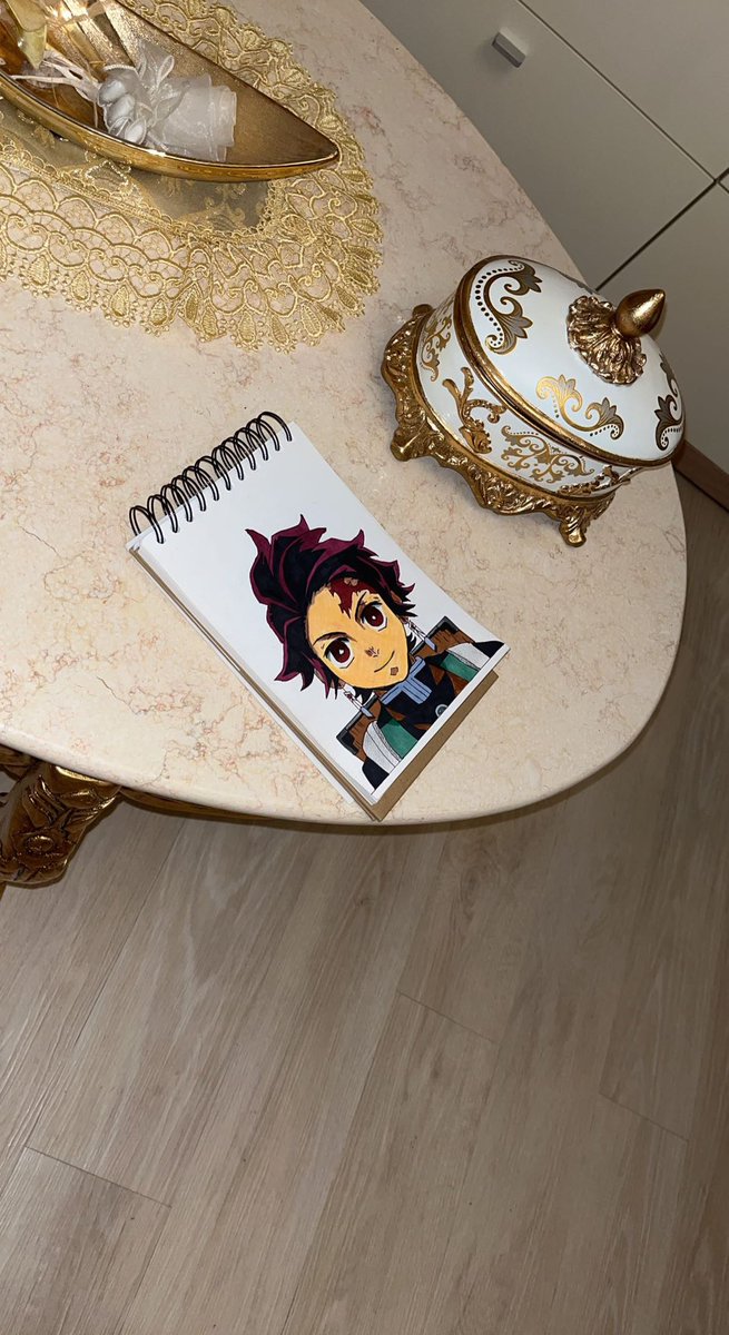 Dann mit farbe😭 mehr verkacken kann man nicht aber in rl sieht das Gesicht nicht so orange aus nur in der Kamera, nie wieder mit farbe😭