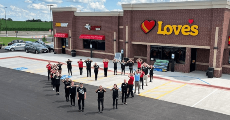 PADCEDnews's tweet photo. We are loving this expansion news.❤️ @LovesTravelStop has opened its 7th PA rest-stop location 🚚 in Brookville. This newly opened facility covers more than 12K-sq-ft and is open 27/7, check out what else they have. ⬇️ #ExpandInPA