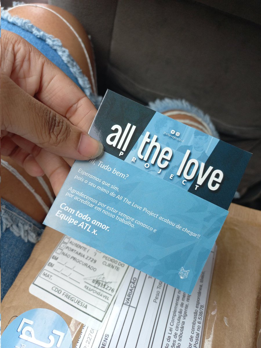tpwkright's tweet photo. o walls que eu ganhei num sorteio do @alloveproject junto com o hsms, @FLHPROJECT agora, chegouuu. MUITO obrigada meninas, é um sonho realizado ter esse cd que é tão especial para mim. obrigada de verdade, muito sucesso para vocês 🤍🤍 https://t.co/jT78ZZ7x5A