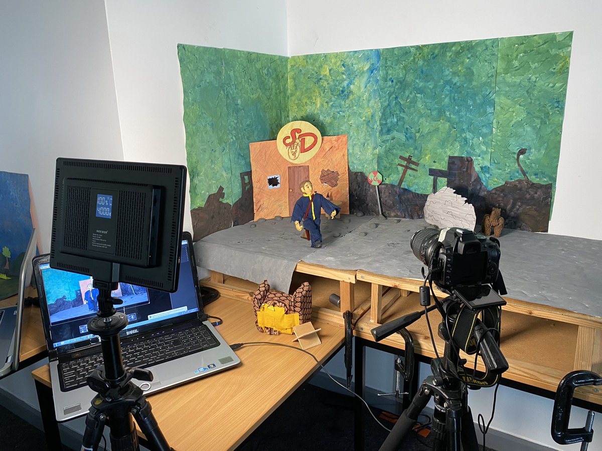 TurnipStarfish's tweet photo. Some serious animation going on today in the @firstcampus summer school ready for our final show tomorrow!! We are so excited!! #firstcampus #animation #stopmotion #armature #stopmo https://t.co/nWs3dUIUTS