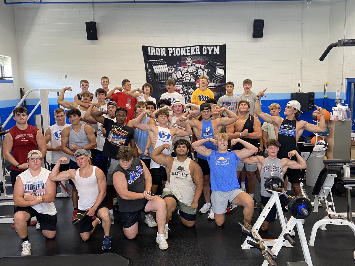 PioneerIron's tweet photo. Off-season complete…200+ workouts done.  Time to play football. #rollpios @victor_ridenour @LSFootball1 @BillKnapp36 @ajcunningham20 @BadgleyBruce https://t.co/3w9I1QGWE2