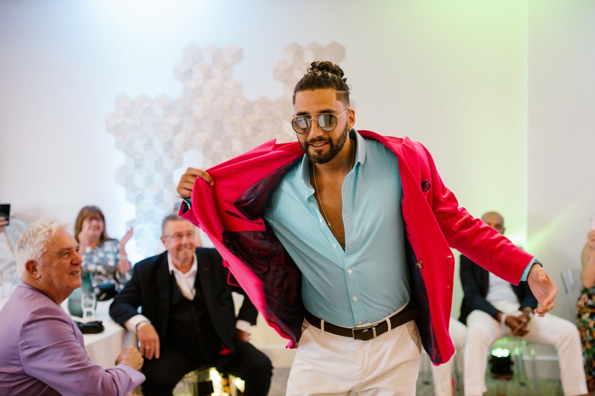 🔥Do it with passion or not at all!🔥 @ippolyte really brought it to the catwalk in this stunning pink velvet jacket paired with his custom made turquoise shirt!🌴 We LOVE colour here at Fox Tailoring!😍 #fox #velvetjacket #pink #pinkvelvet #confidence #pinktomakethegirlswink