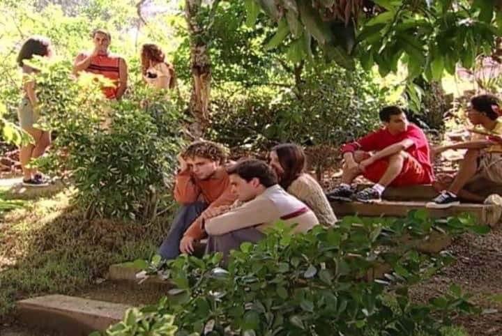 A boca de fumo da novela O Clone parece o Paraíso dos panfletos de testemunha de Jeová