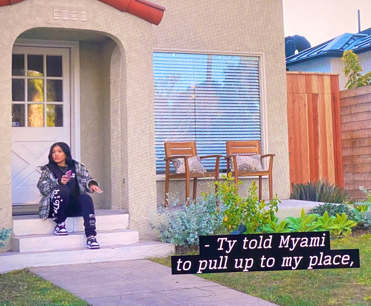 ITS BECKY ROCKING <a href="/APTC3APPAREL/">APT C3</a> ON #SweetLifeOnMax FOR MEEEEE PURRRRRR