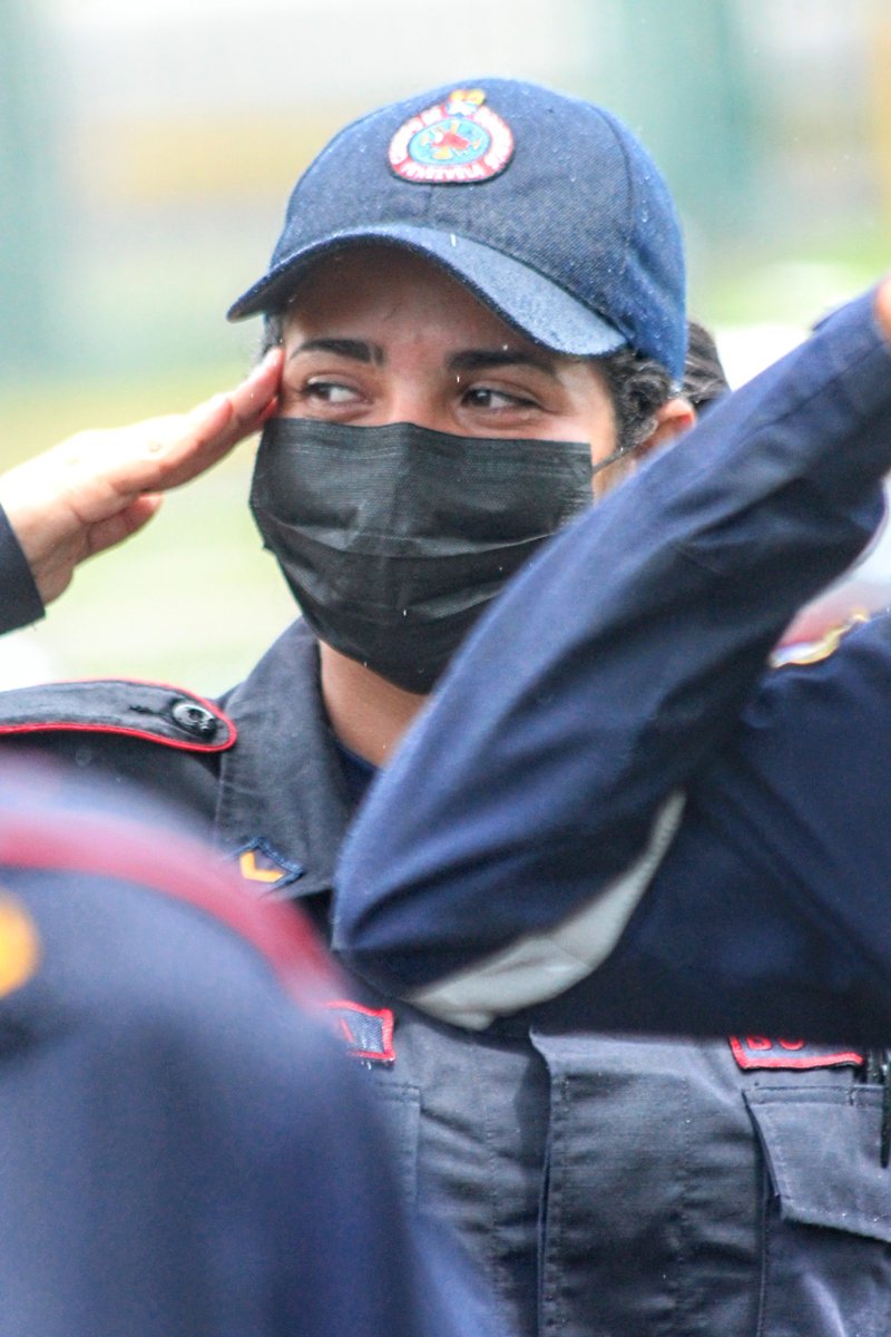 PoderComunalCBO's tweet photo. #EsNoticia || Felicitaciones por el 75 aniversario del Cuerpo de Bomberos de Ciudad Bolívar, honorable institución que todos los días trabaja para proteger a los Bolivarenses. Que vivan nuestros héroes de Azul.

#MaduroIndestrutible https://t.co/8AGGy3crC4