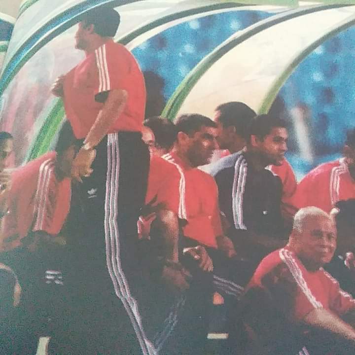 من الذاكرة ثابت البطل لجمهور الأهلي:-
 "شجعوا تيشرت الأهلي متشجعوش أفراد"❤🦅

"رحم الله ثابت البطل"❤
#ادعم_قرارات_الاهلي