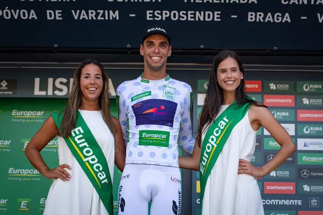 MafiaCycling's tweet photo. Portuguese cycling out of context 
@OutOfCycling 

Rafael Reis now racing for Human Powered Health 🤣 https://t.co/KQMJX8b6PB
