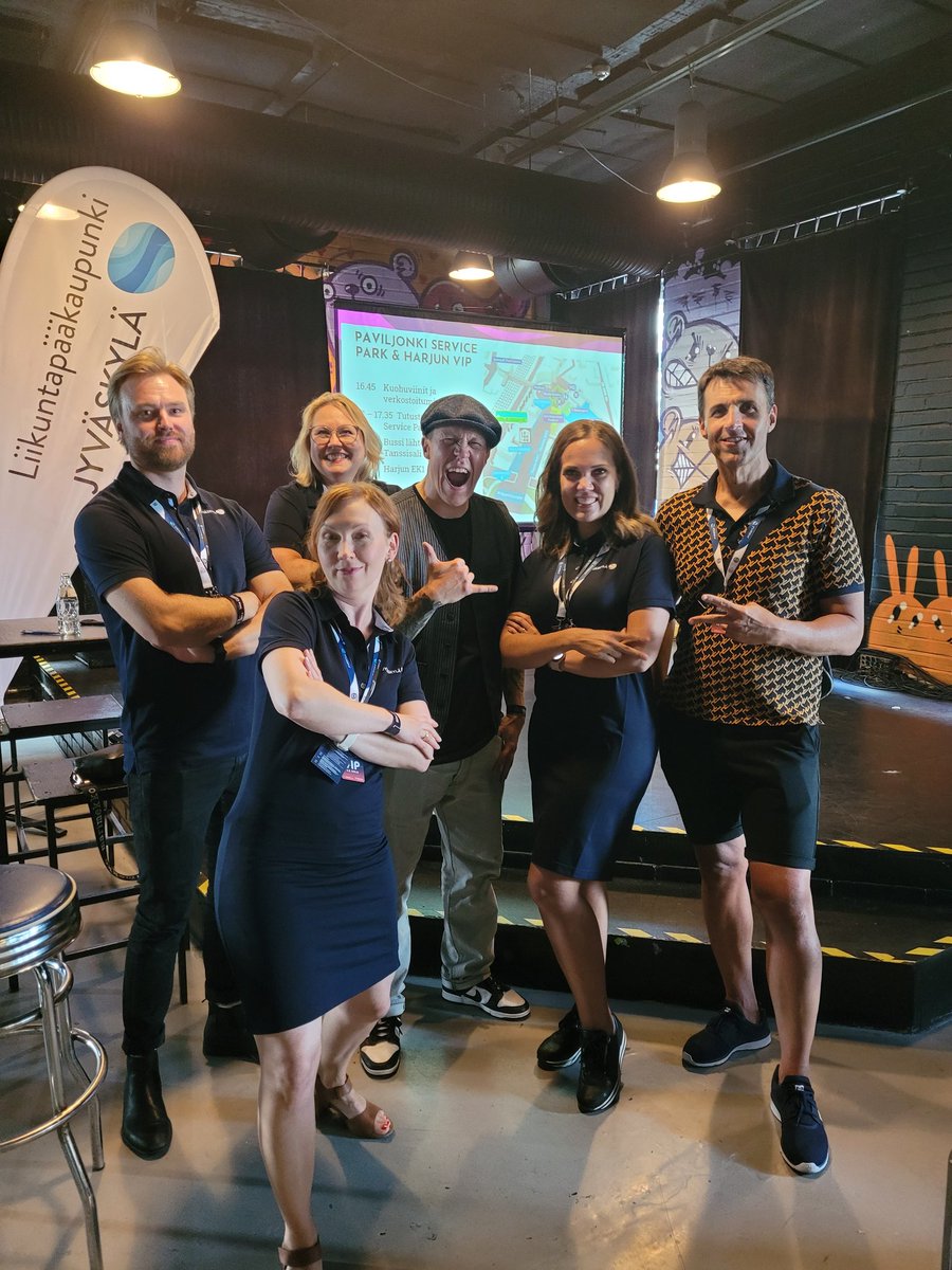 lappetta's tweet photo. Sport Special Stage, urheilujohdon ja -vaikuttajien verkostoitumistilaisuus, onnistuneesti #Jyväskylä'ssä done 💪Mahtavat puhujat @Harrihal @Hatsolo sekä @tkoivisto_jkl @ALSahindal Liikuntapääkaupungin asialla. Kiitos kaikille hienosta päivästä 🧡 #urheilutapahtumat #hallussa https://t.co/Np3xtXszTM
